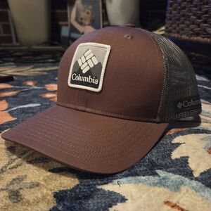 Columbia Womens Mesh Snapback Hat Dusty Mauve & Gray Hiking Gym Fishing Camping